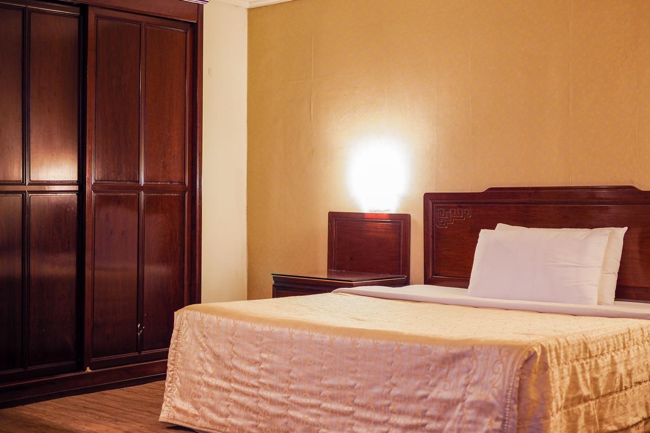 Galaxy Hotel Тайчжун Экстерьер фото